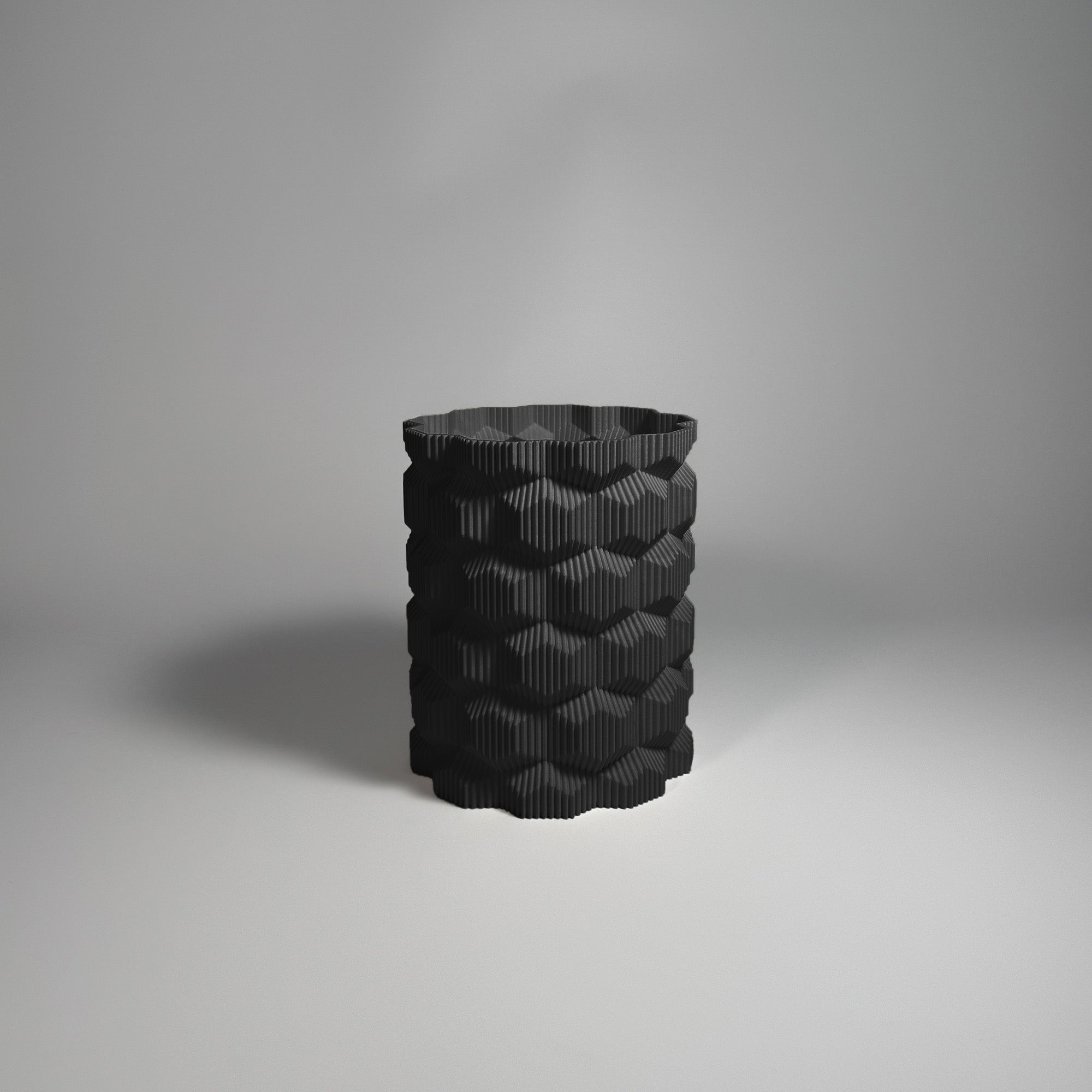 Kowafat - Cubee Vase - Midnight Black / H 15cm - 19.95 € - Art de Vivre - www.artdevivre.store