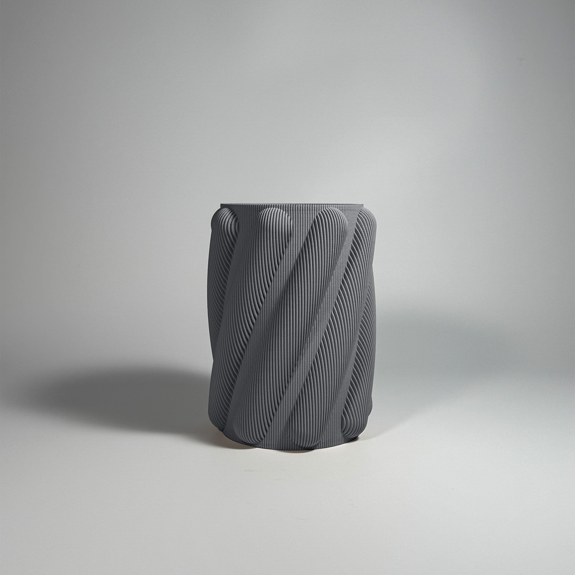 Kowafat - Spaghetti Vase - Urban Grey / H 18cm - 24.95 € - Art de Vivre - www.artdevivre.store