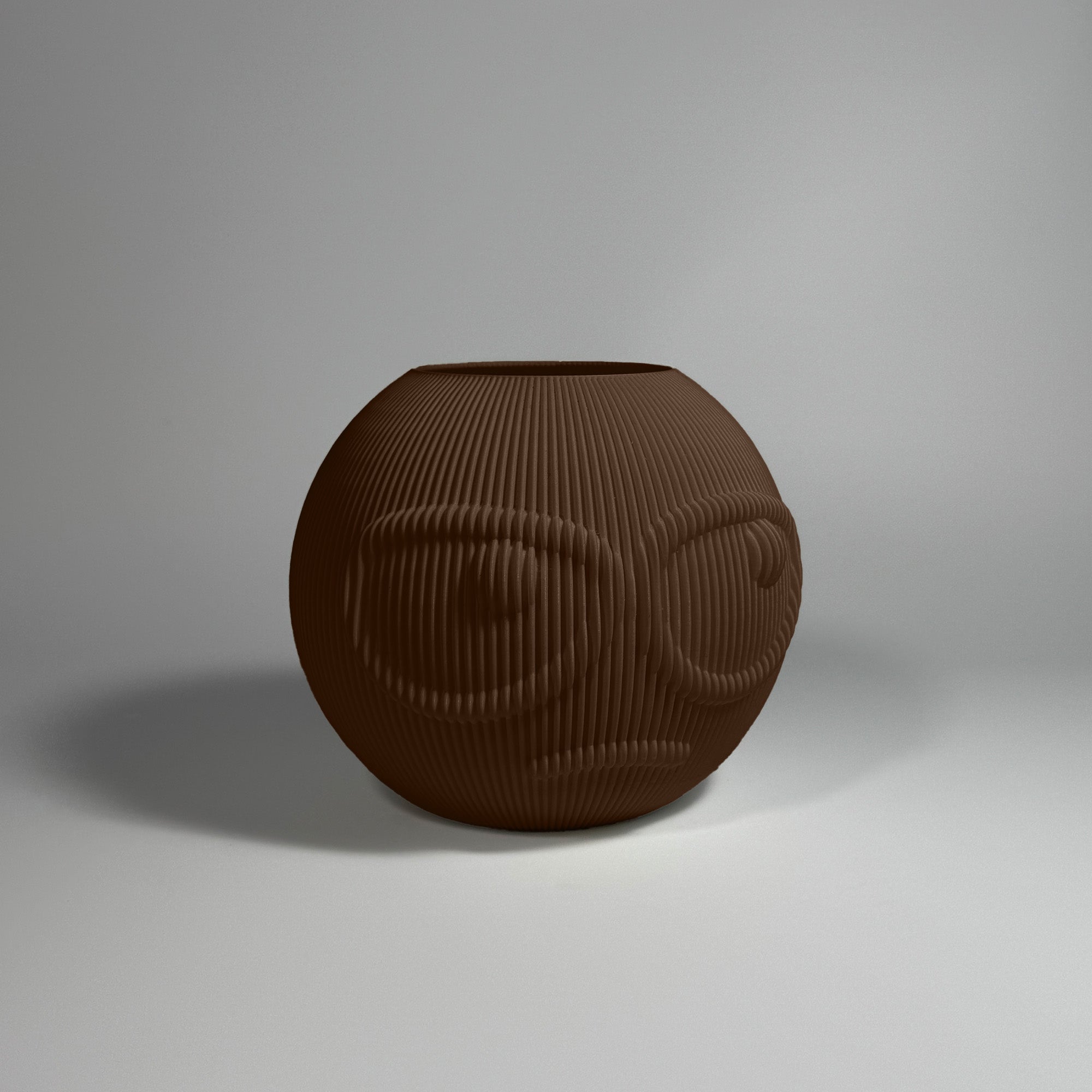 Kowafat - Suspicous Dude - Espresso / H 15cm - 29.95 € - Art de Vivre - www.artdevivre.store