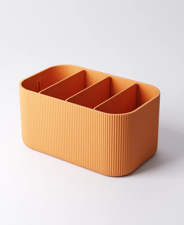 Loma Organizer
