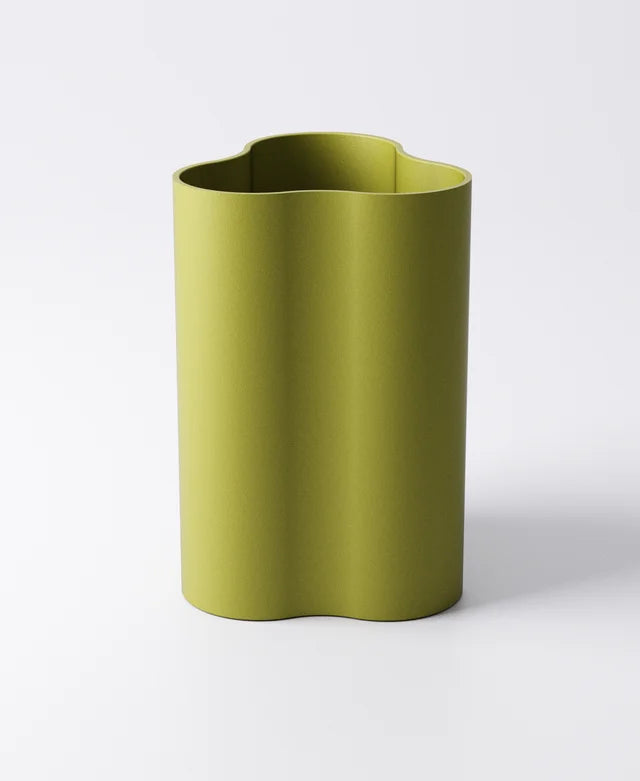 Wavy Holder