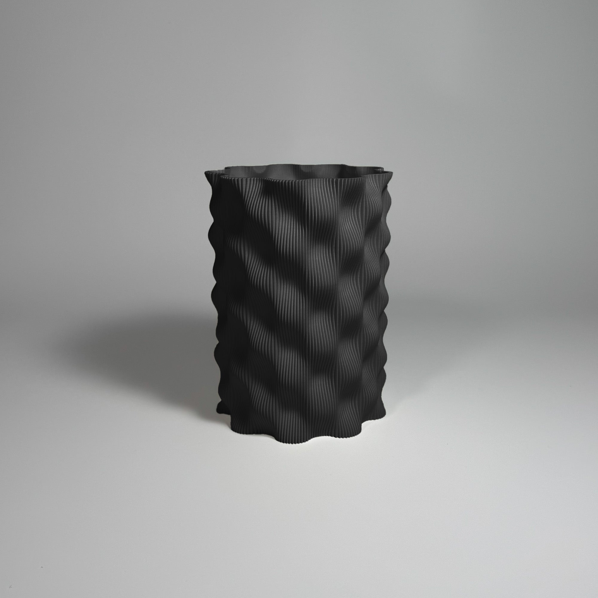 Kowafat - Cosin Vase - Midnight Black / H 15cm - 19.95 € - Art de Vivre - www.artdevivre.store