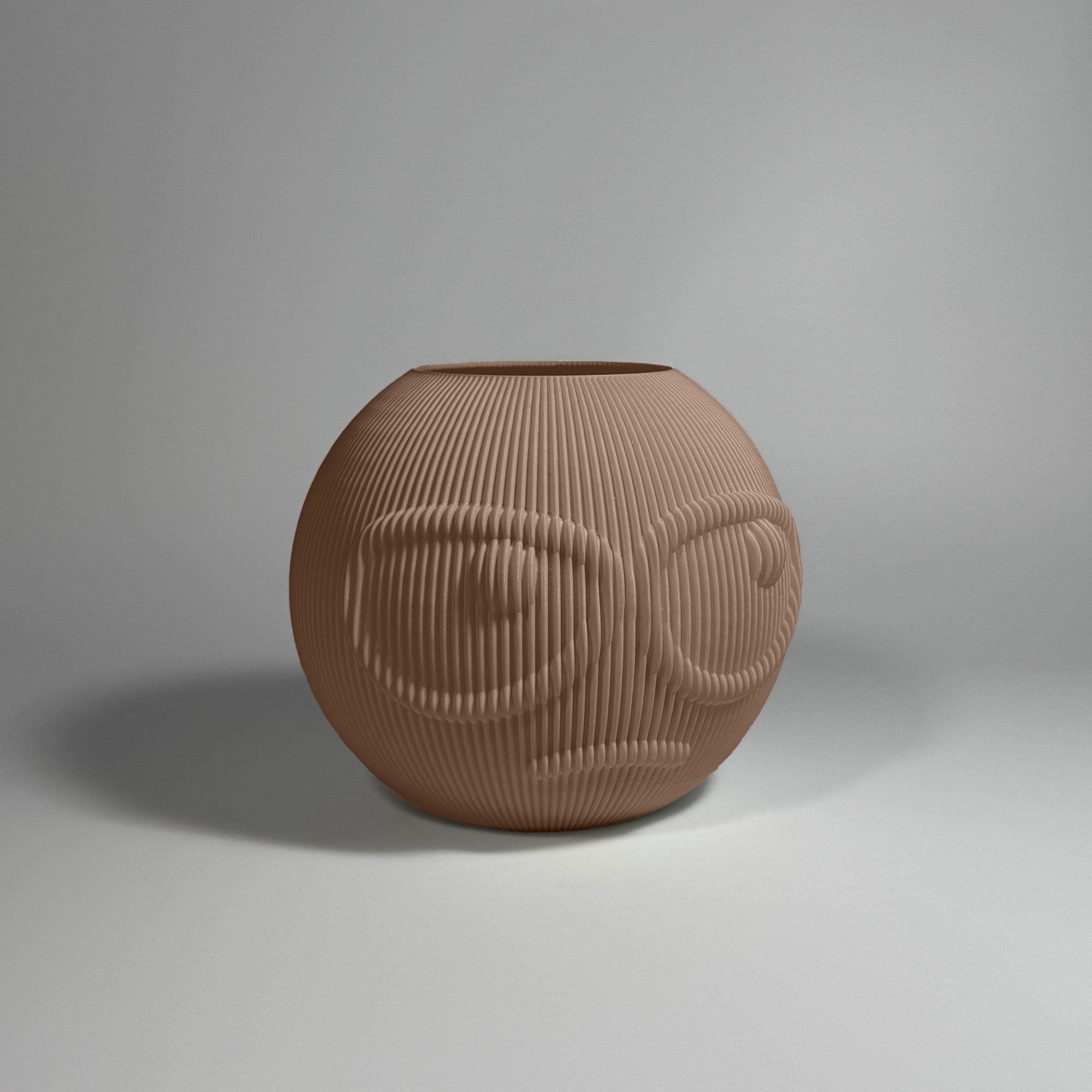 Kowafat - Suspicous Dude - Crème / H 15cm - 29.95 € - Art de Vivre - www.artdevivre.store