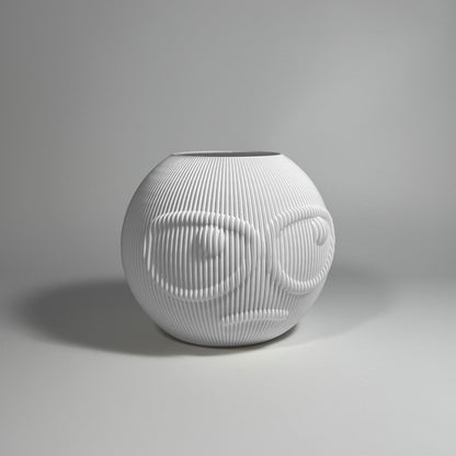 Kowafat - Suspicous Dude - Ivory / H 15cm - 29.95 € - Art de Vivre - www.artdevivre.store