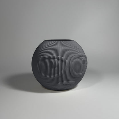 Kowafat - Suspicous Dude - Urban Grey / H 15cm - 29.95 € - Art de Vivre - www.artdevivre.store