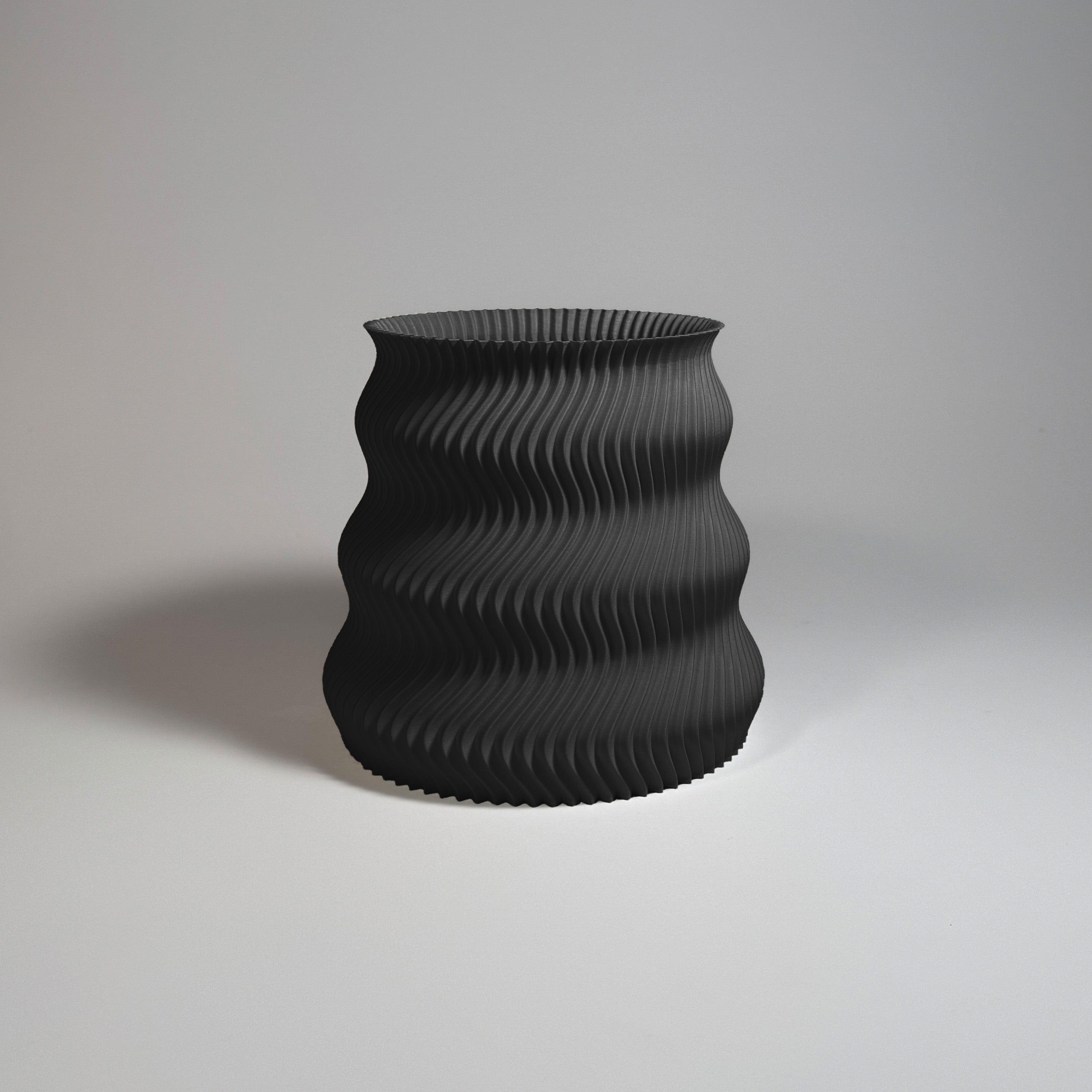 Lunfardo - Vulca Pot - Midnight Black / H 9cm - 14.95 € - Art de Vivre - www.artdevivre.store
