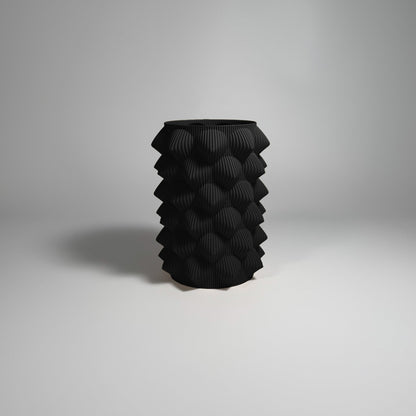 Kowafat - Pine Vase - Midnight Black / H 18cm - 19.95 € - Art de Vivre - www.artdevivre.store