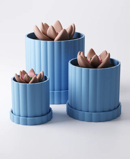 Large Ridged Pot