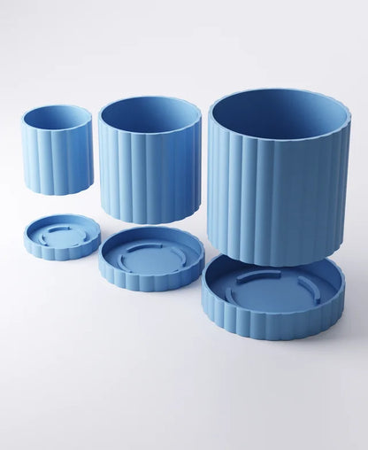 Large Ridged Pot
