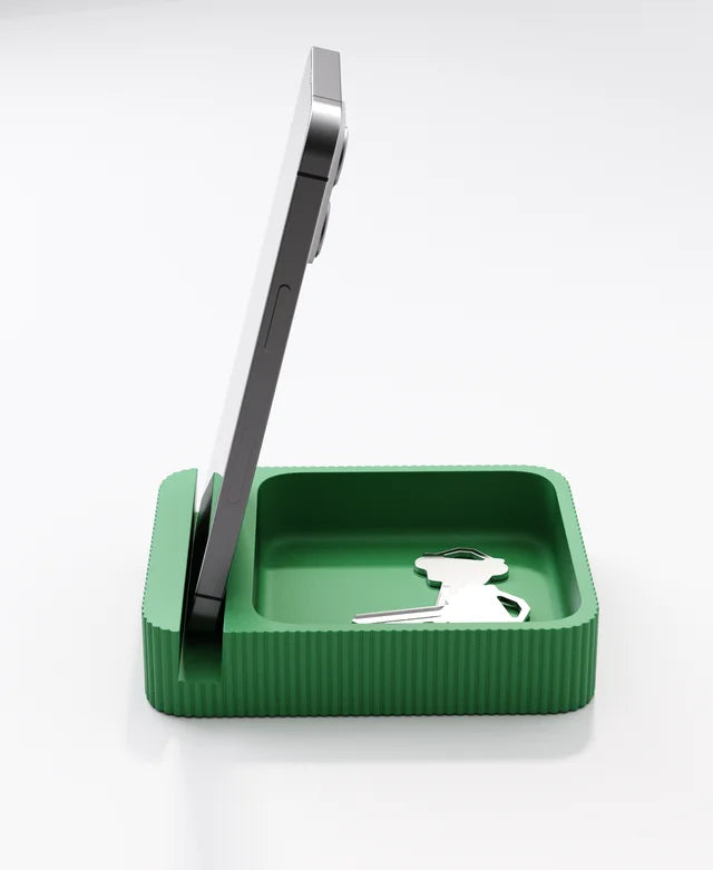 Kleines Tray mit Handyhalterung