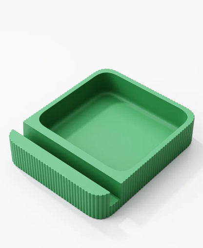Kleines Tray mit Handyhalterung