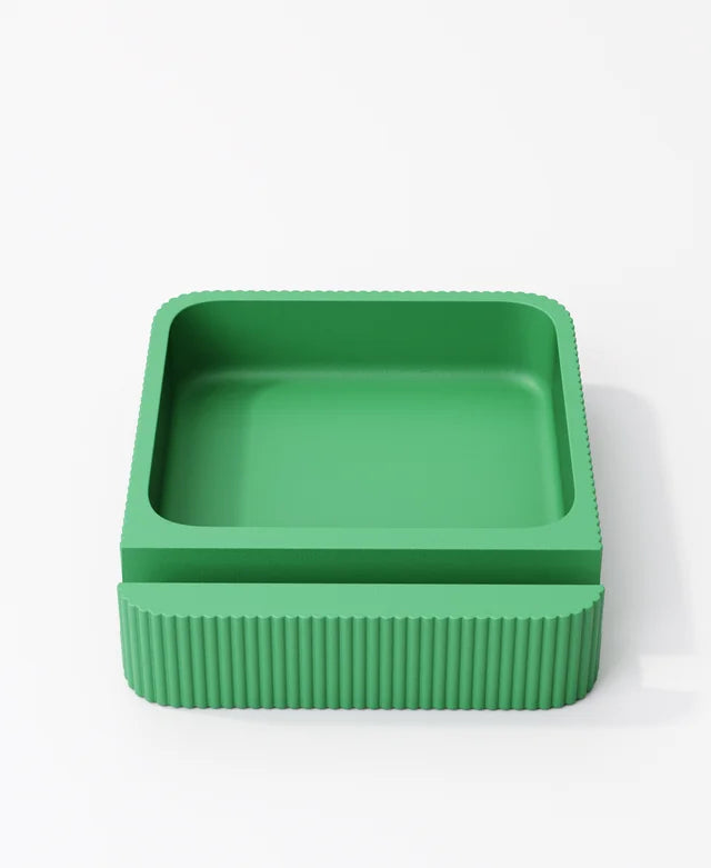 Kleines Tray mit Handyhalterung